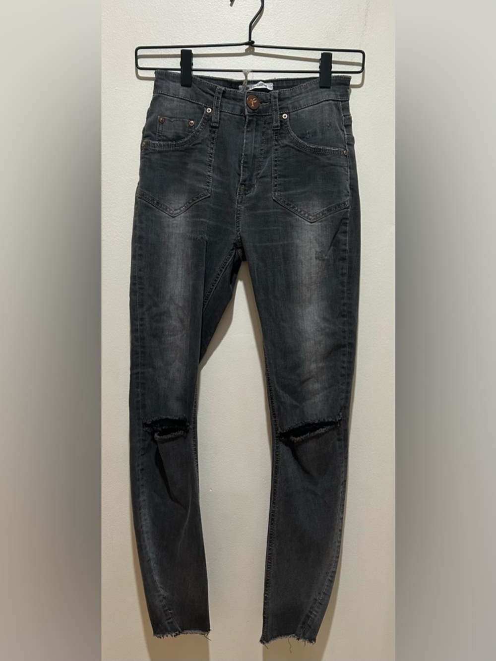 One X Oneteaspoon Black Grey Spray On Skinny Jeans with Ripped Knees - Size 25